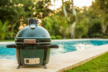 Laden Sie das Bild in den Galerie-Viewer, BIG GREEN EGG MINIMAX Starter-Paket